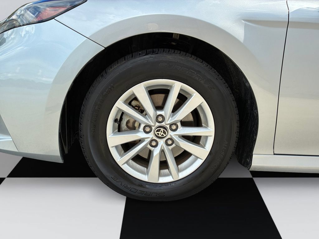 Used 2025 Toyota Camry LE FWD image 14