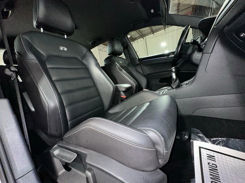 Used 2016 Volkswagen Golf R 4-Door image 37