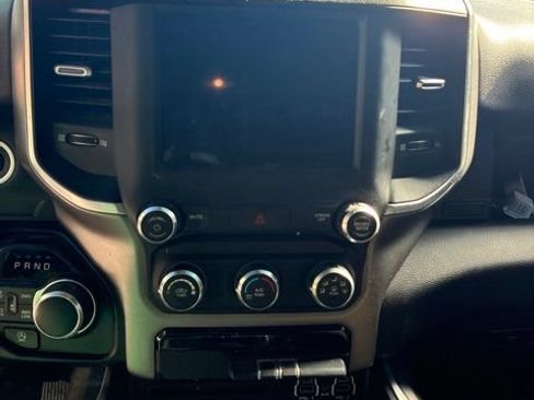 Used 2019 RAM 1500 Big Horn AWD/4WD image 10