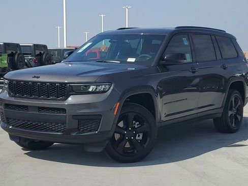 New 2025 Jeep Grand Cherokee L Altitude image 35