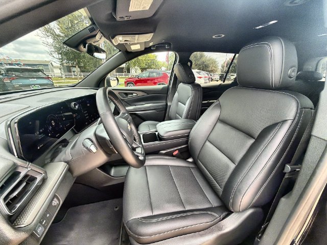 Certified 2026 Chevrolet Traverse LT FWD image 18