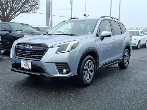 Certified 2023 Subaru Forester Premium image 3