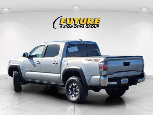 Certified 2021 Toyota Tacoma TRD Off-Road AWD/4WD image 7