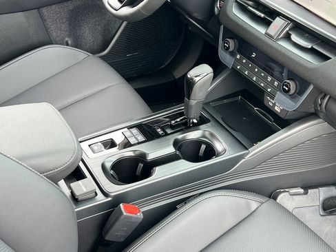 New 2026 Subaru Outback Limited XT image 12