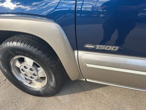 Used 2000 Chevrolet Suburban LS w/ LS Preferred Equipment Group image 5