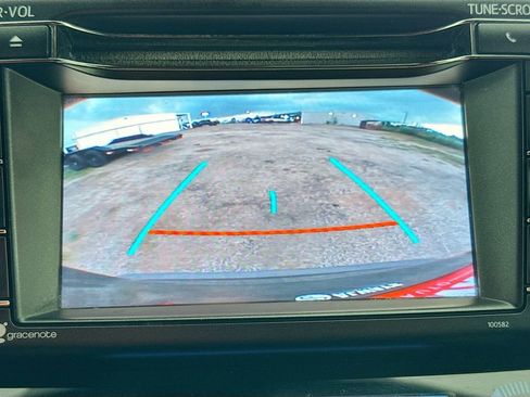 Used 2018 Toyota RAV4 XLE w/ Plus Extra Value Package FWD image 16