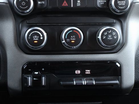 Used 2022 RAM 2500 Big Horn image 26