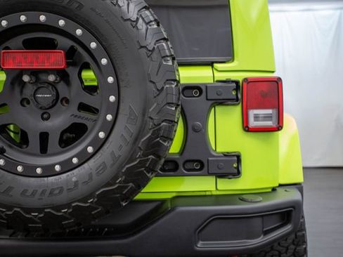 Used 2017 Jeep Wrangler Unlimited Rubicon image 39