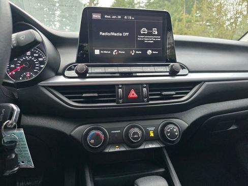 Used 2023 Kia Forte LXS image 18