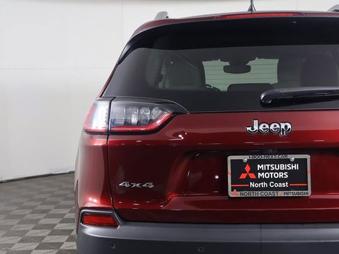 Used 2021 Jeep Cherokee Latitude Lux w/ Mopar Interior Package image 13