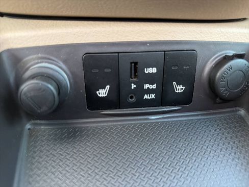 Used 2011 Hyundai Santa Fe Limited AWD/4WD image 28