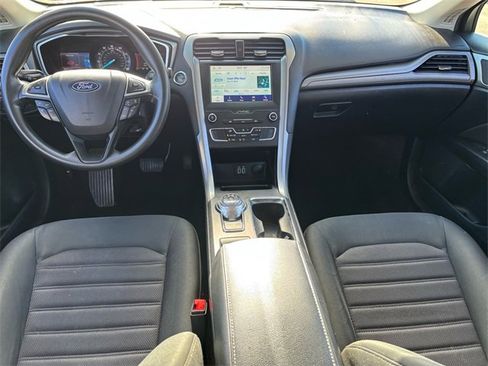 Used 2020 Ford Fusion SE image 8