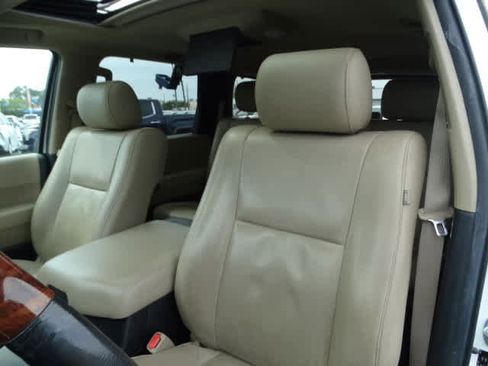Used 2020 Toyota Sequoia Platinum RWD image 31