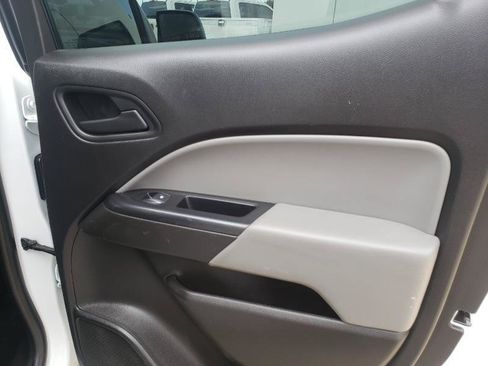 Used 2019 Chevrolet Colorado W/T RWD image 22