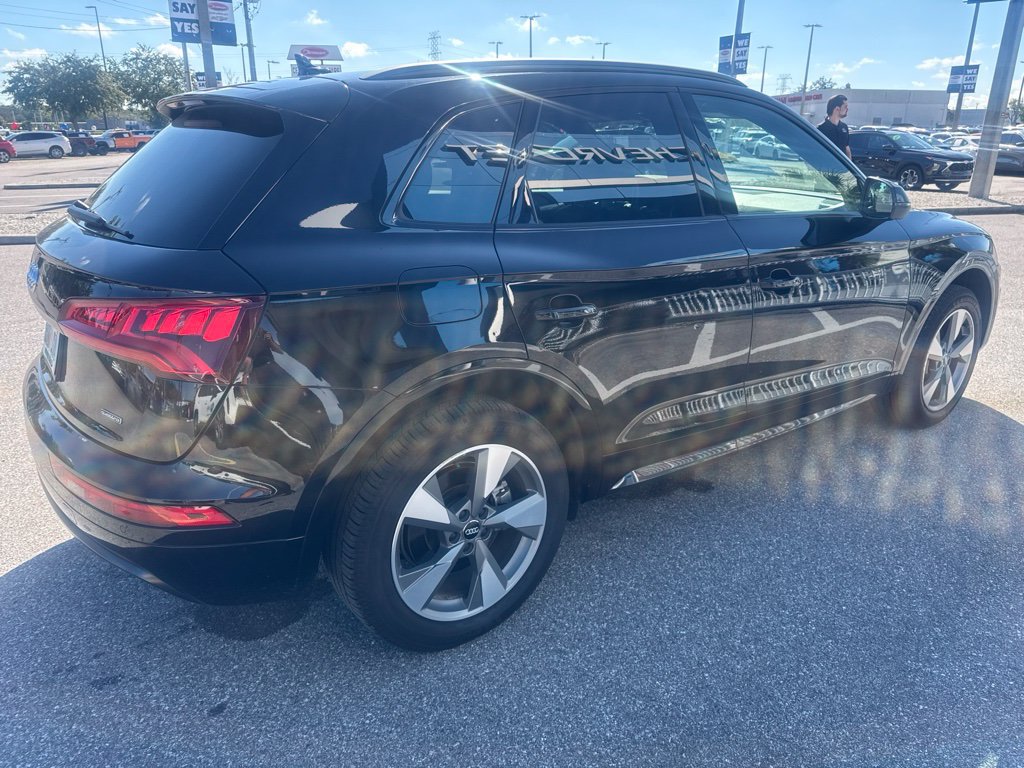Used 2020 Audi Q5 2.0T Premium w/ Titanium Sport Package AWD/4WD image 5