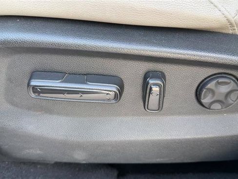 Used 2017 Honda CR-V Touring image 14