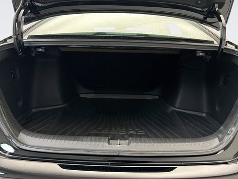 Used 2025 Honda Accord SE image 18