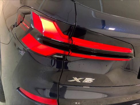 New 2026 BMW X5 xDrive50e image 14