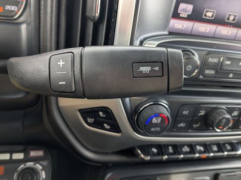 Used 2015 GMC Sierra 2500 SLT image 23