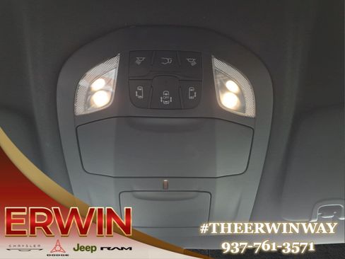 Certified 2025 Chrysler Pacifica Select FWD image 22