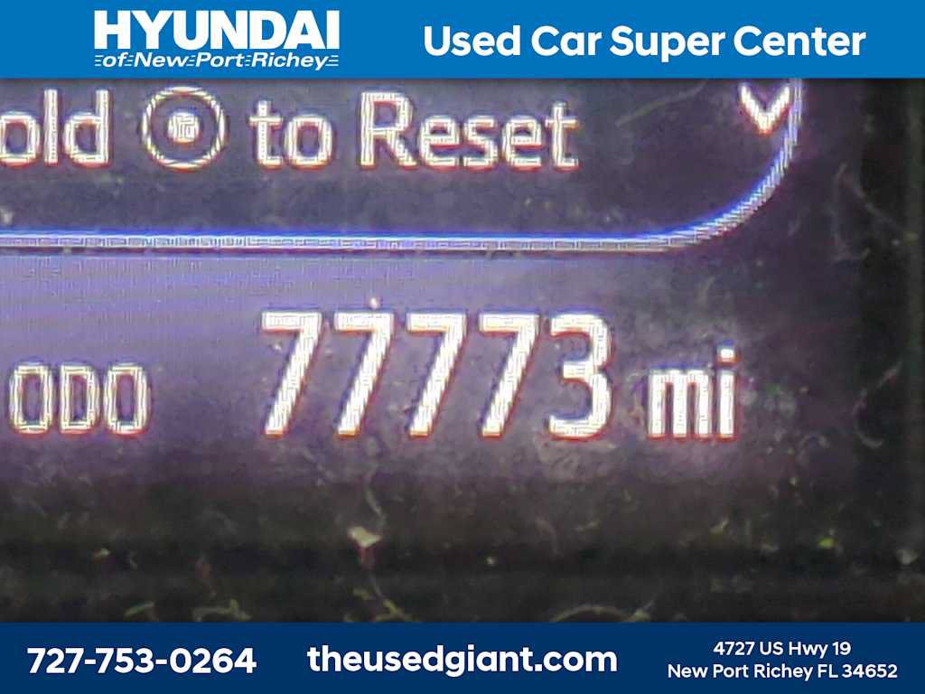 Used 2015 Toyota Sienna Limited Premium w/ Advanced Technology Package FWD image 32