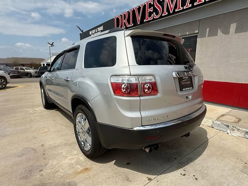 Used 2010 GMC Acadia SLT w/ Technology Package image 4