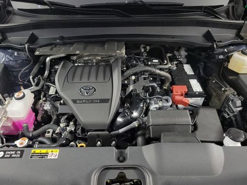 Used 2025 Toyota Grand Highlander FWD image 10