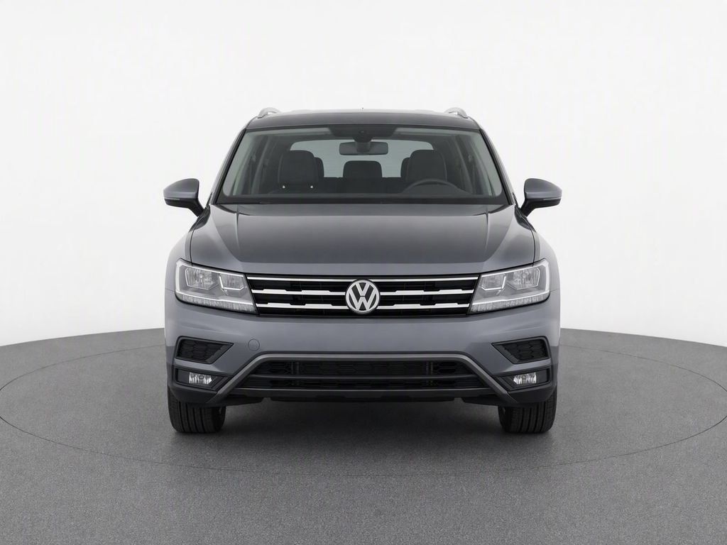 Used 2018 Volkswagen Tiguan SEL AWD/4WD image 5