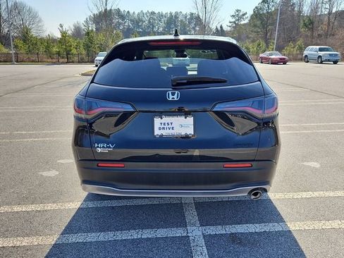 Used 2025 Honda HR-V Sport image 5