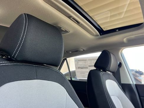New 2026 Hyundai Venue SEL FWD image 16