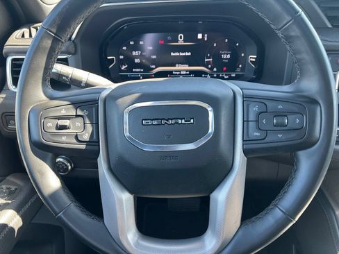 Used 2023 GMC Yukon Denali RWD image 21