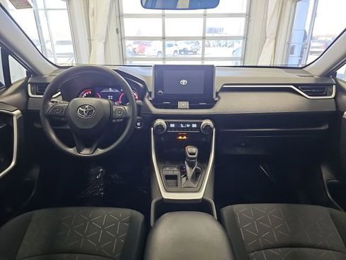 Used 2023 Toyota RAV4 XLE w/ Convenience Package FWD image 12
