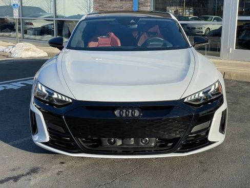 Used 2022 Audi RS e-tron GT w/ Carbon Performance Package image 11