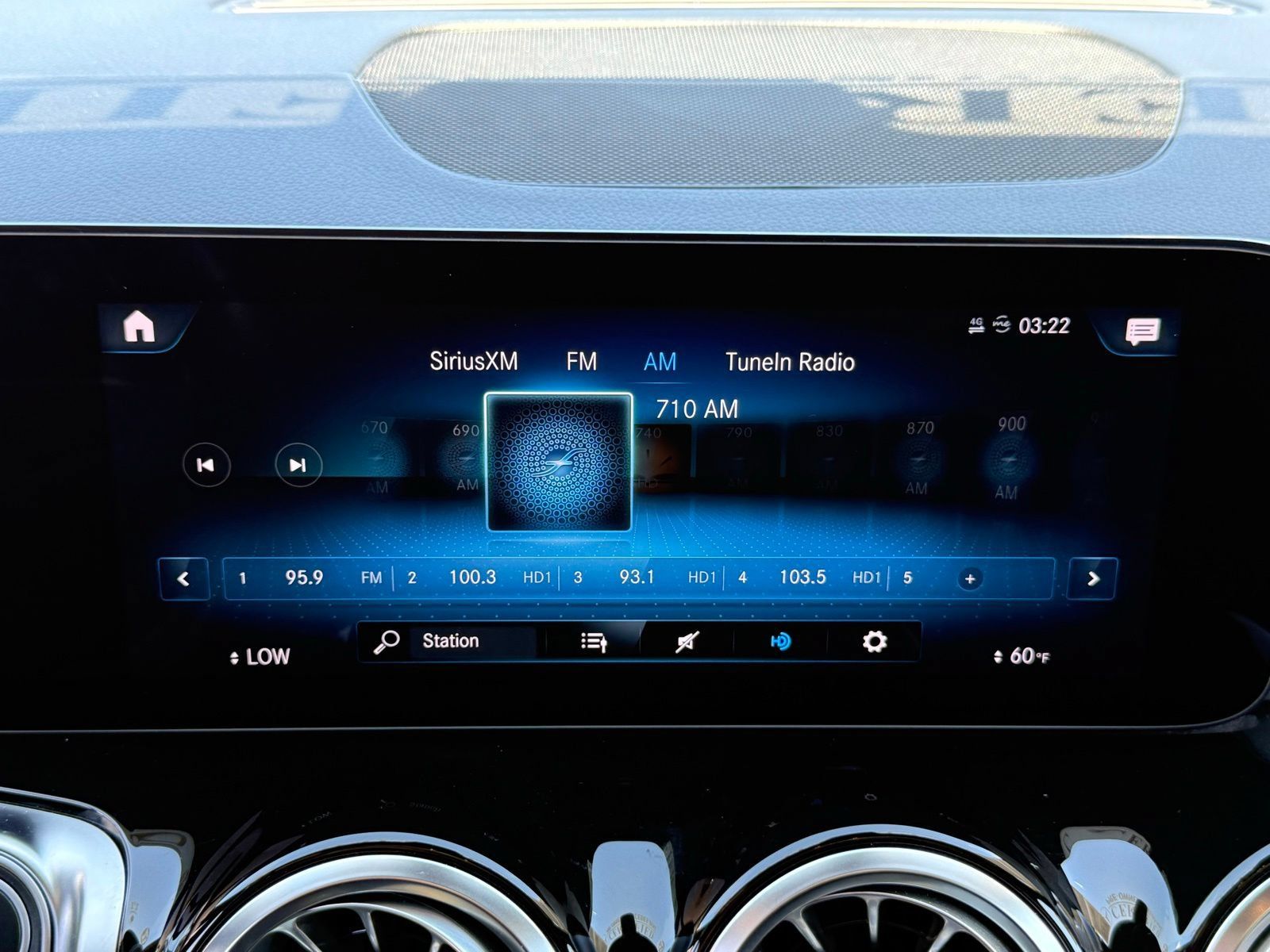 Used 2023 Mercedes-Benz GLB 250 image 39