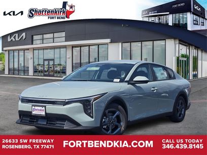 New 2025 Kia K4 LXS