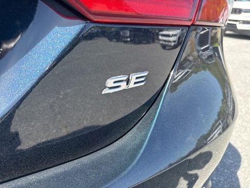 Used 2020 Toyota Camry SE image 27