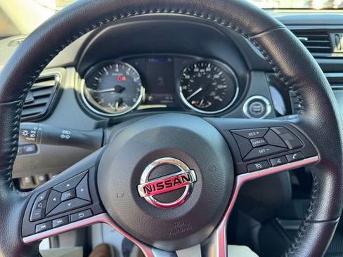 Used 2020 Nissan Rogue SV AWD/4WD image 8