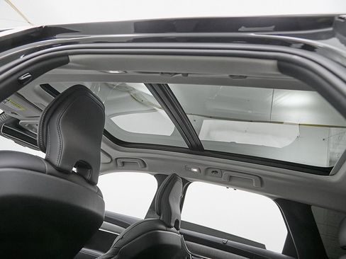 Certified 2024 Volvo V90 B6 Cross Country Ultimate image 27