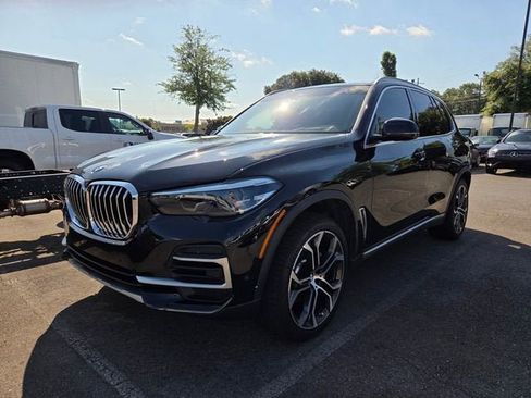 Used 2023 BMW X5 xDrive40i w/ Premium Package AWD/4WD image 2