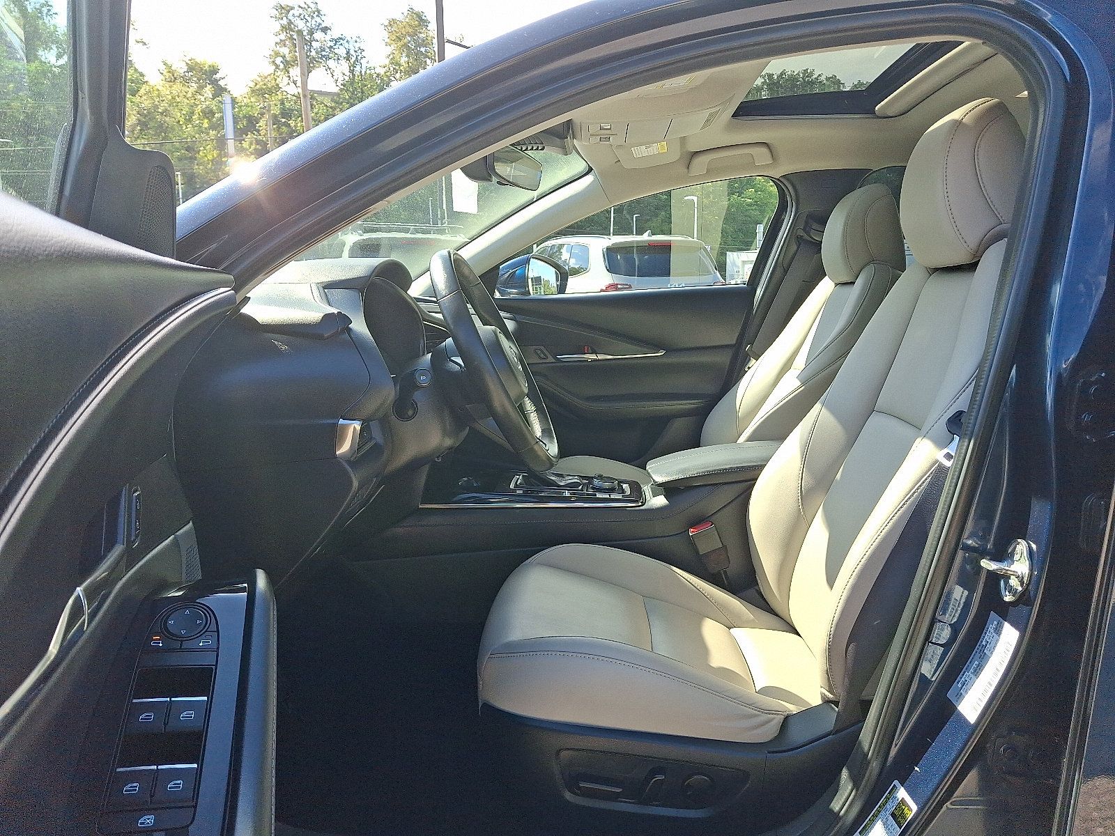 Used 2024 MAZDA CX-30 AWD 2.5 S w/ Preferred Package image 13