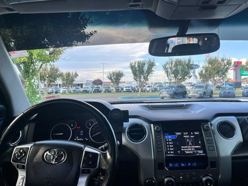 Used 2017 Toyota Tundra Platinum AWD/4WD image 24