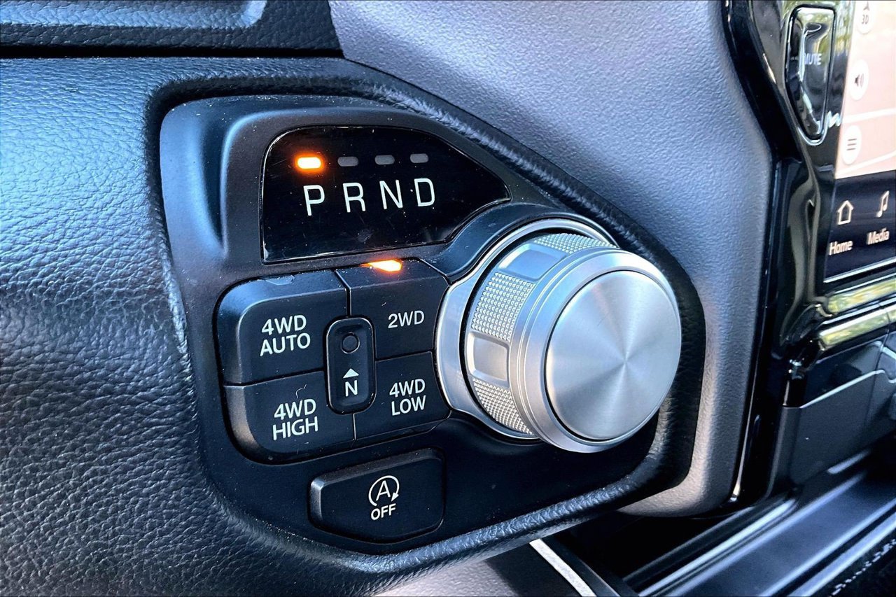 Used 2023 RAM 1500 Laramie AWD/4WD image 31