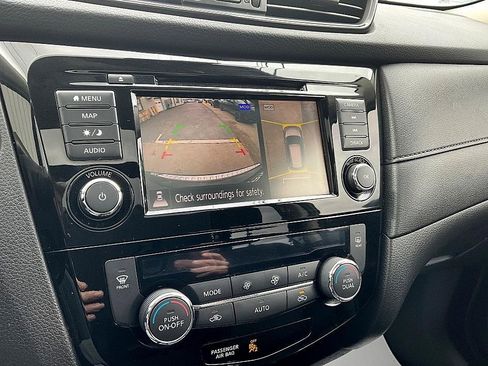 Used 2019 Nissan Rogue SV w/ Sun & Sound Touring Package image 21