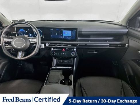 Certified 2025 Hyundai Tucson Limited AWD/4WD image 17