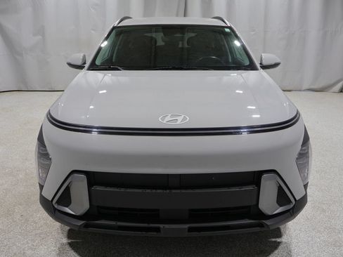 Used 2024 Hyundai Kona SEL AWD/4WD image 6