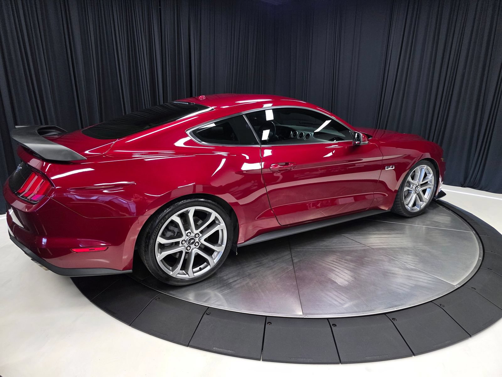 Used 2019 Ford Mustang GT Premium w/ Equipment Group 401A RWD image 13