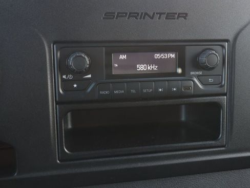 Used 2025 Mercedes-Benz Sprinter 2500 image 18