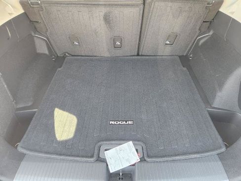 Certified 2025 Nissan Rogue SV FWD image 23