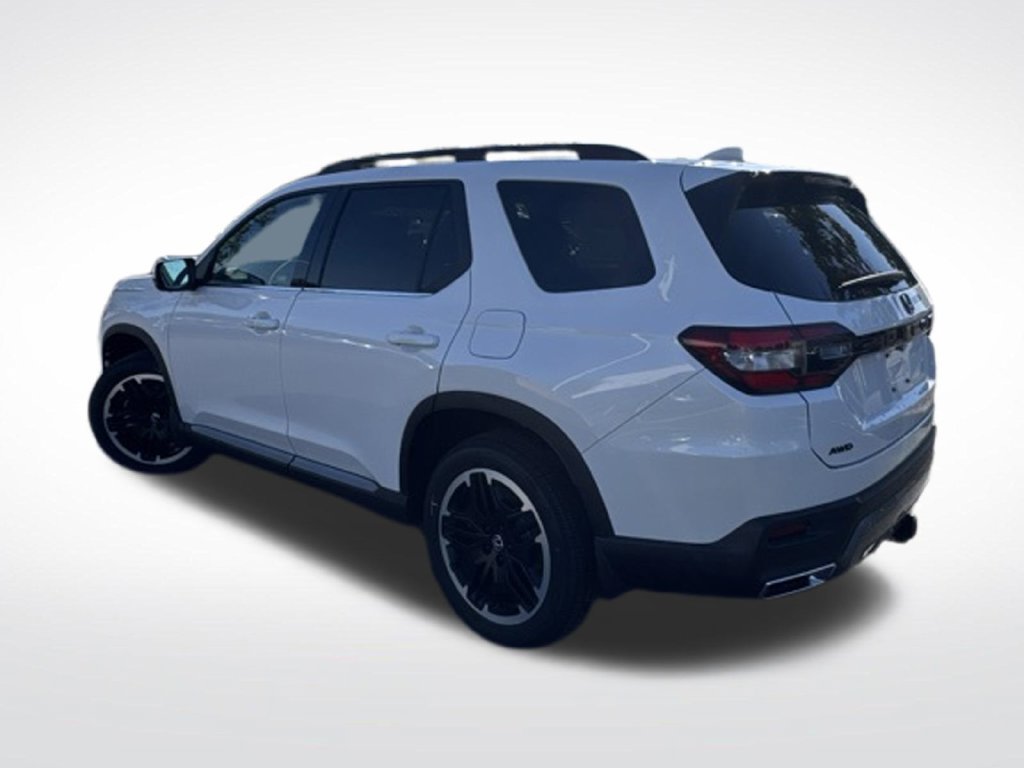 New 2026 Honda Pilot Touring image 5