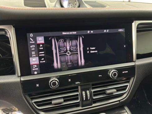 Used 2023 Porsche Macan w/ Premium Package Plus image 33